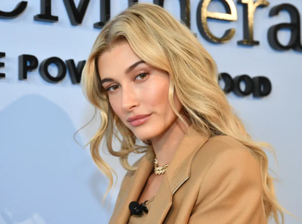 image-hailey20bareminerals1