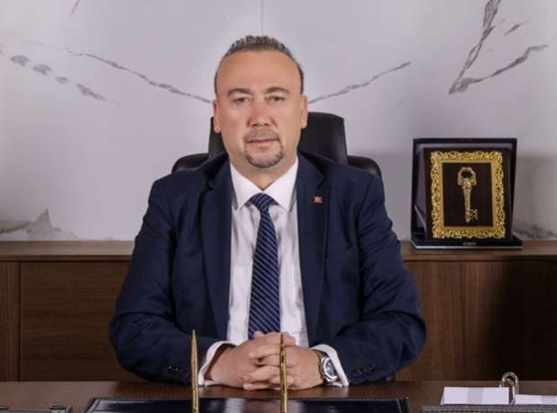 Bələdiyyə sədri 21 yaşlı qızla tutuldu - VİDEO