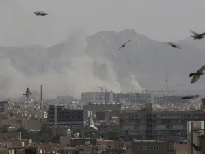 İranın Kərəc şəhərində partlayış baş verdi