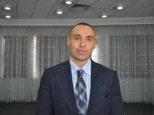 azər əliyev