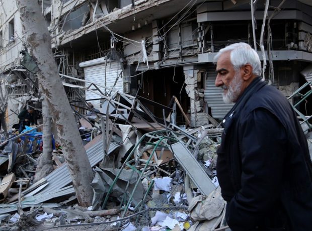 image-40-gunluk-savasta-iranda-3-binden-fazla-kisi-19732089_5042_amp