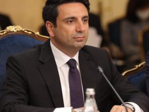 image-alen-simonyan-900x556-1-1-768x403