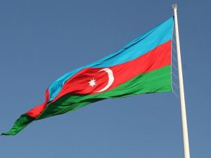 image-flags_of_azerbaijan_from_square_of_state_flag_in_baku_2010-768x403