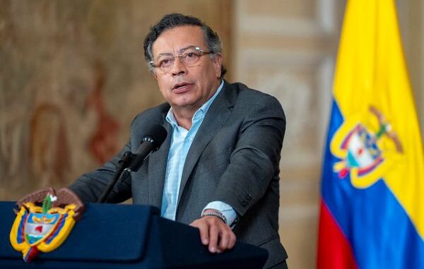 image-gustavo-petro-600x381