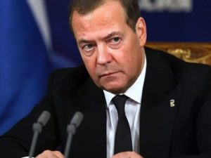 image-static-images-vnncdn-net-vps_images_publish-000001-000003-2024-5-26-_dmitry-medvedev-1637-1-900x600-1-768x403