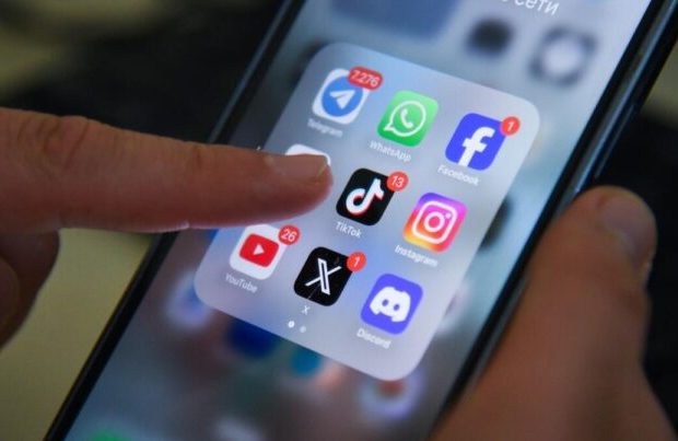 image-trend_telefon_sosial_twitter_facebook_instagram_tiktok_telegram_chrome_discord_vkontakte_linkedin_chatgpt_050425_3-768x403