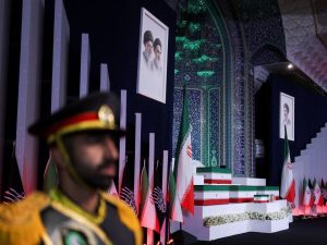 Rusiya nümayəndə heyəti Xameneinin vida mərasimində başsağlığı verib