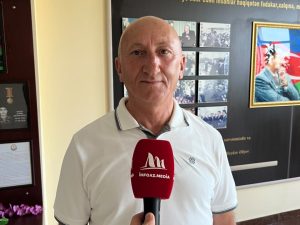 "Üç nəvəmin təbriki məni çox sevindirdi" - 58 yaşında tələbə adını qazandı