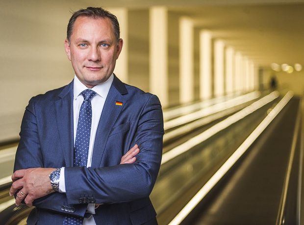 Almaniyanın sağçı AfD partiyasının həmsədri Tino Xrupalla İsrail hökumətinin siyasətini tənqid etməyin mümkün olmalı olduğunu bildirib.